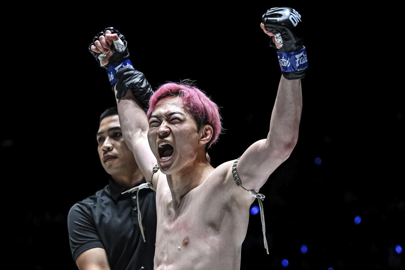 【ONE】前KNOCK OUT王者古村光がKOデビュー「1回からぶっ倒そうと決めてました」 - 格闘技写真ニュース : 日刊スポーツ