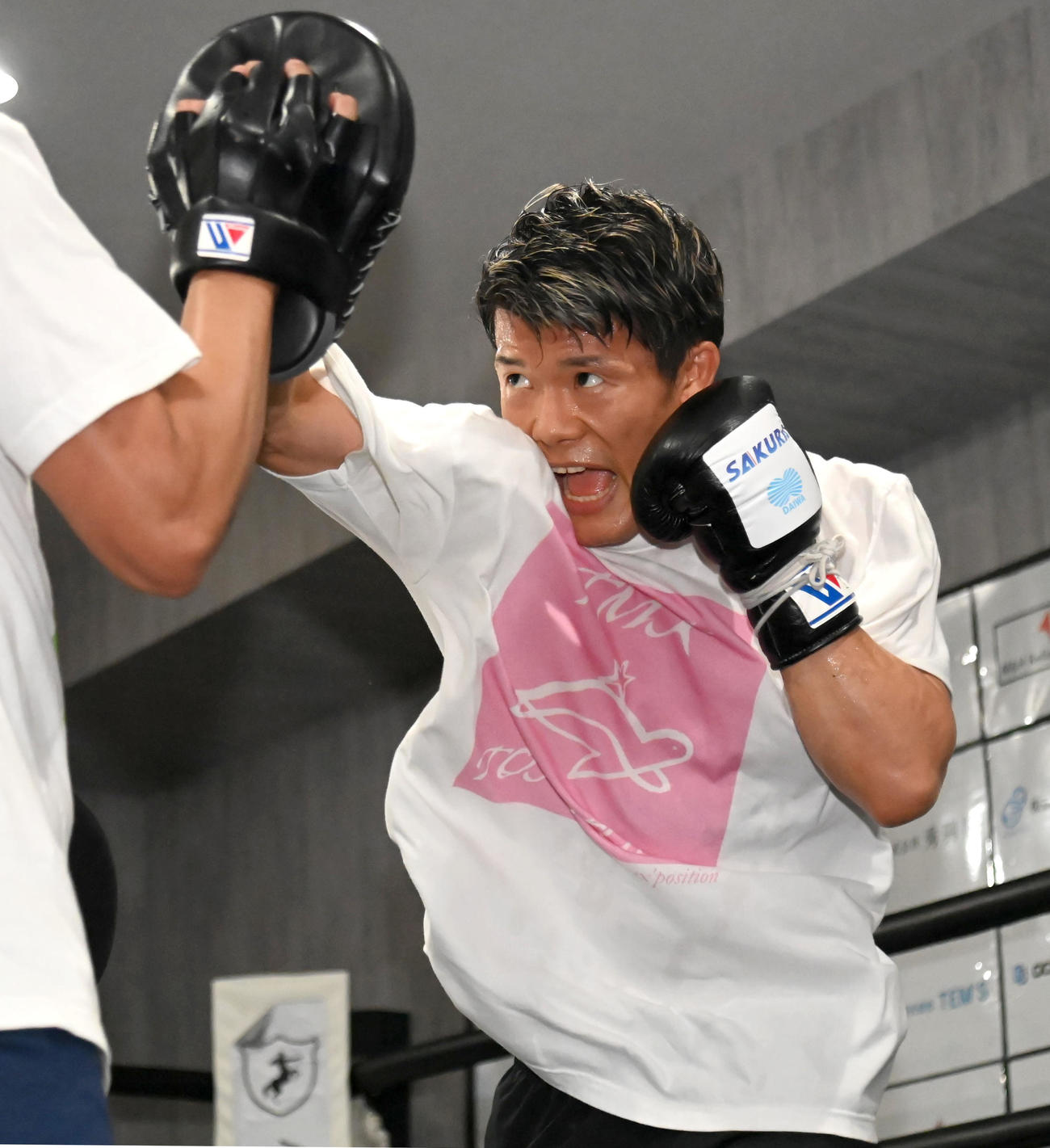 練習を公開する亀田和毅（撮影・石井愛子）