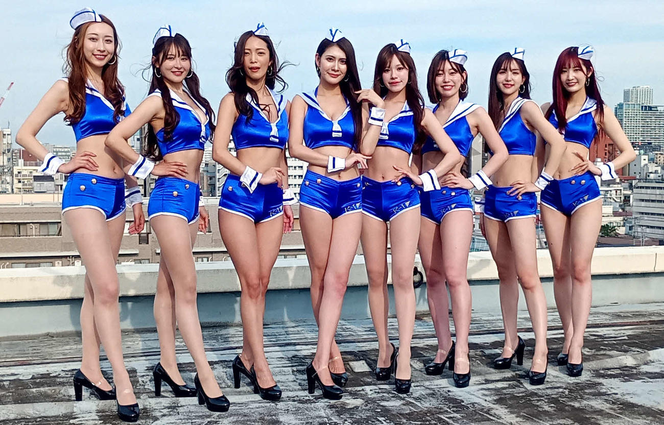 お披露目となったK－1ガールズ2025の（左から）瀬名ひなの、佐々木美乃里、宇佐美なお、波北かほ、広瀬晏夕、凛咲子、櫻木はる、美輪咲月