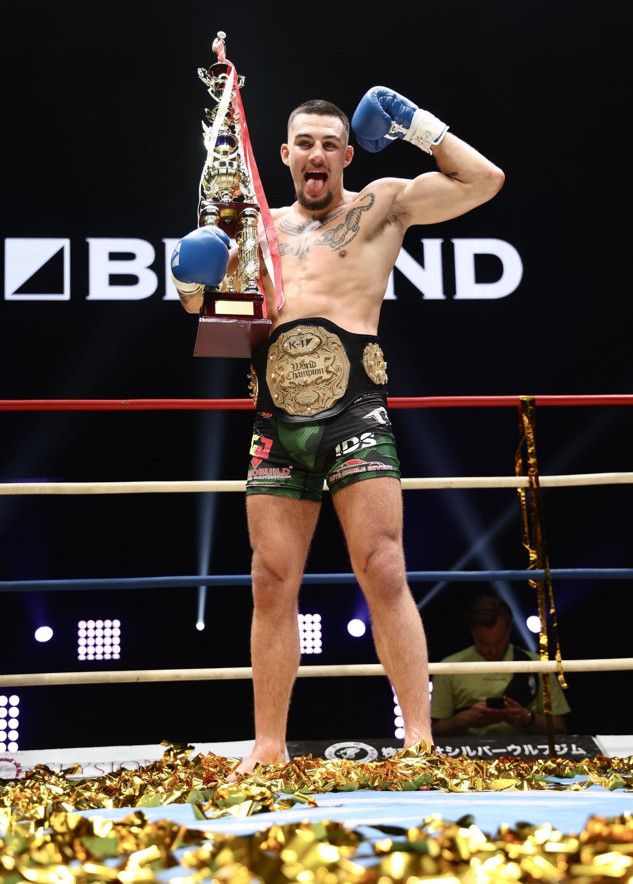 マハムード・サッタリにKO勝利したティアン・ターザン（撮影・河田真司）