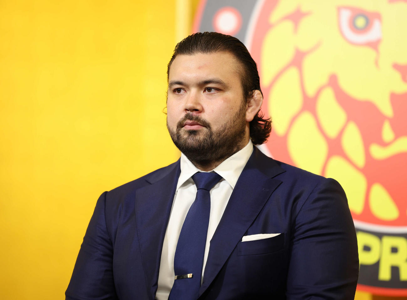 新日本プロレス入団会見に登壇したウルフ・アロン（撮影・増田悦実）