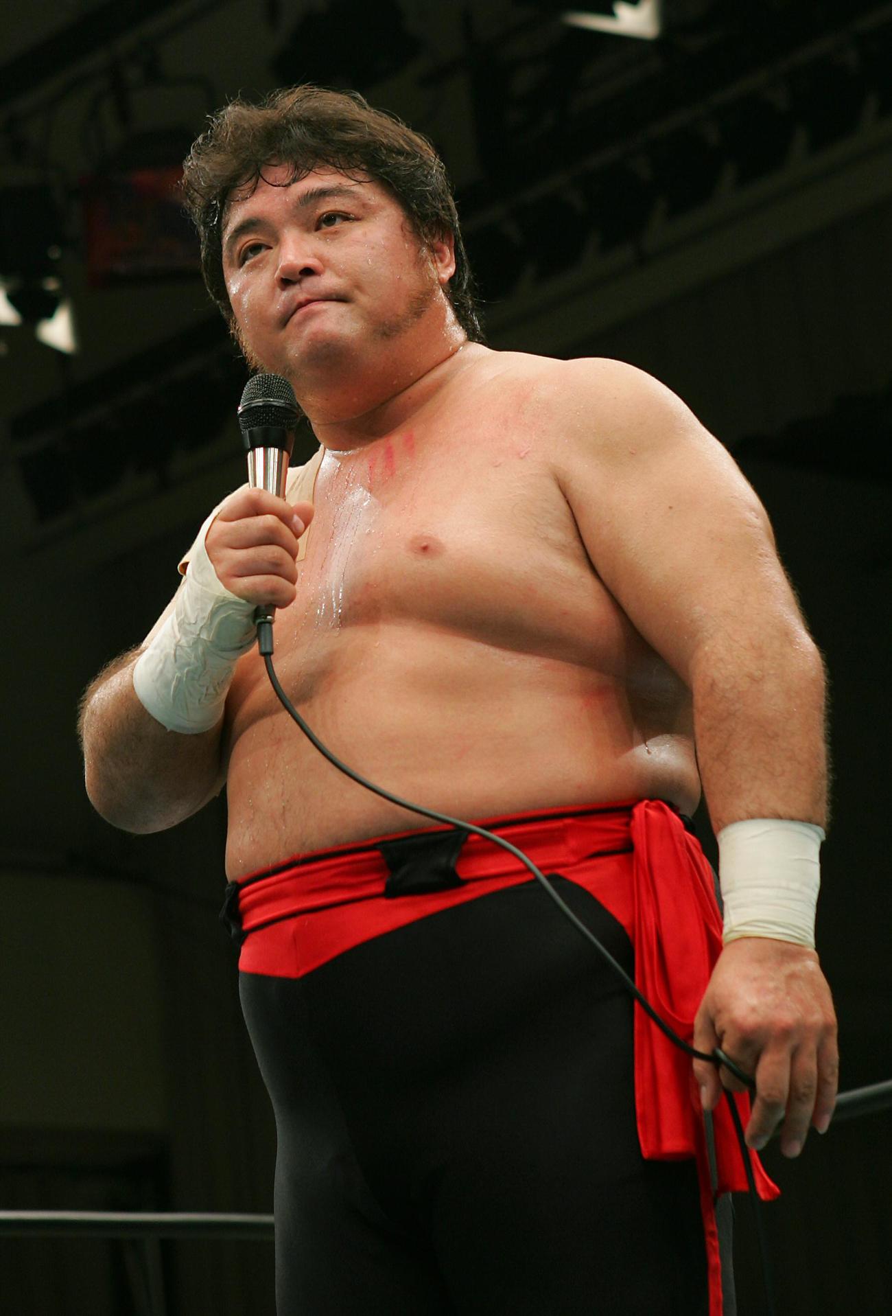 橋本真也さん（2004年撮影）