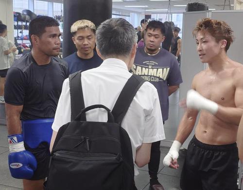 井上尚弥、アフマダリエフ撃破の元統一王者タパレスと実戦練習開始 24