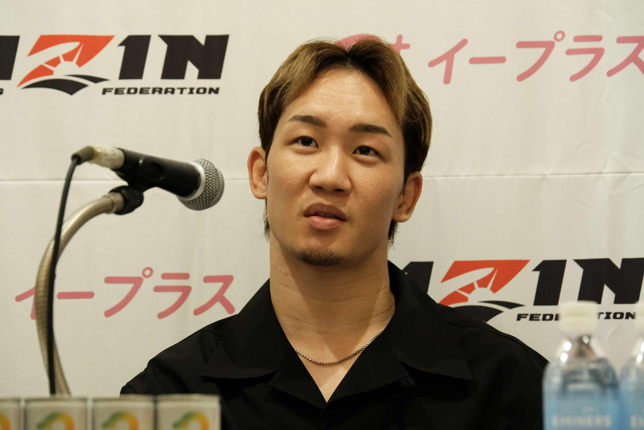 記者会見でクレベル戦への意気込みを語った朝倉未来（C）RIZIN FF