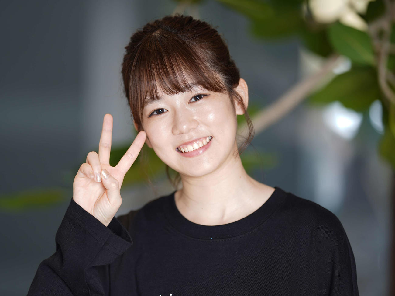 初々しくピースする川口葵（2020年10月撮影）