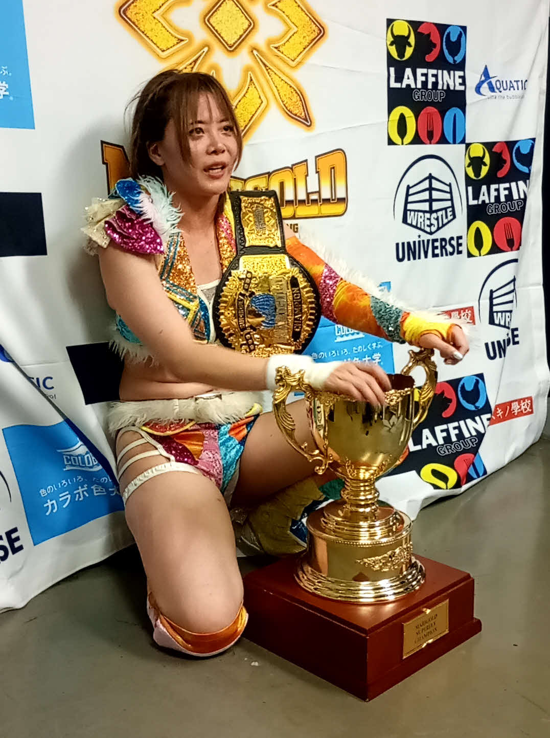 バックステージで父について語る岩谷麻優