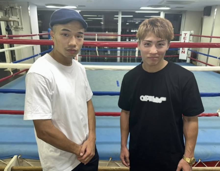 13年ぶりの出げいこした井上尚弥（右）は帝拳ジムで日本バンタム級王者増田陸と8回のスパーリングを敢行（大橋ジム提供）