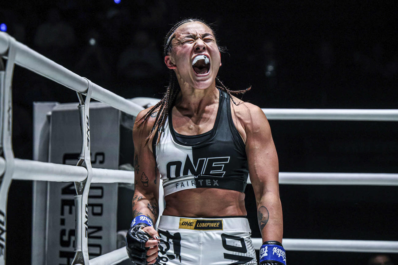 勝利して雄たけびをあげる平田樹（C）ONE Championship