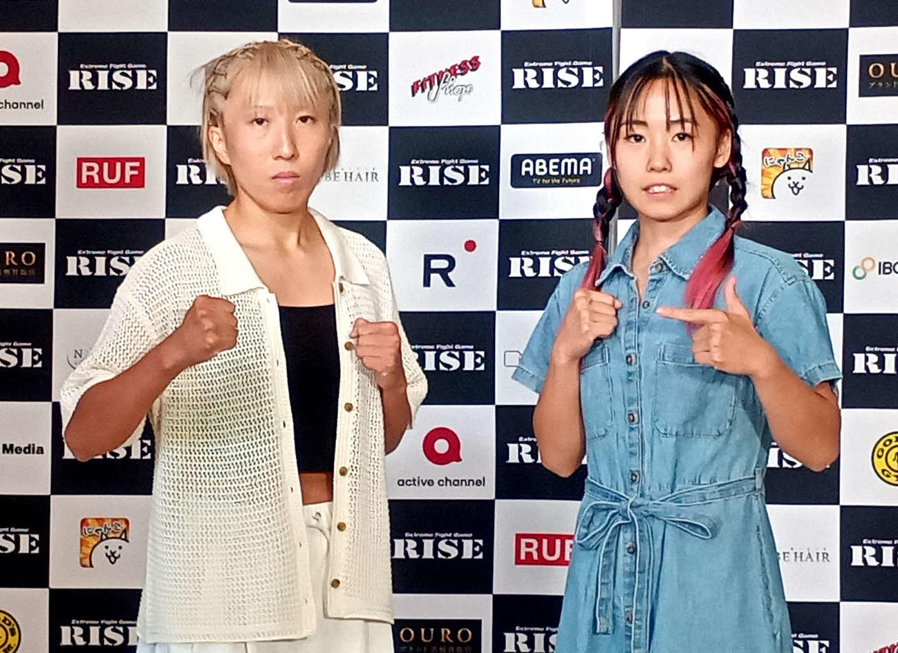 RISE QUEENアトム級王座決定トーナメント準決勝で戦う島田知佳と風羽（右）