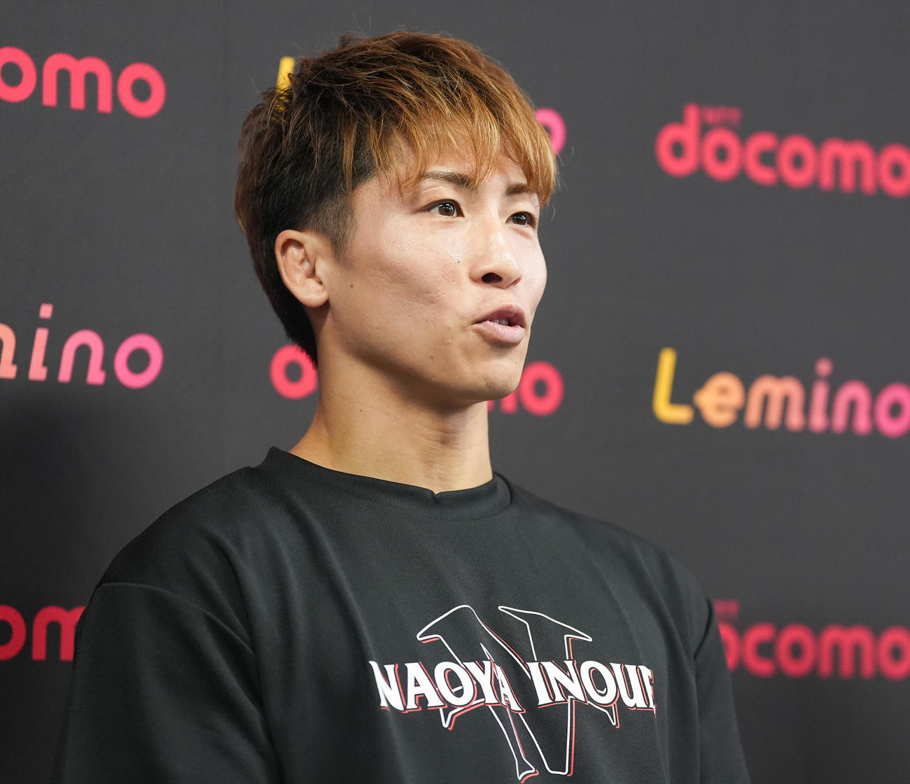 公開練習前の会見に臨む4団体統一スーパーバンタム級王者の井上尚（撮影・鈴木みどり）