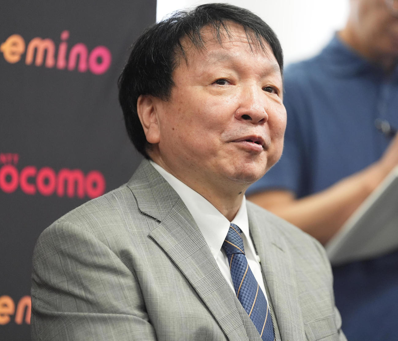 公開練習前の会見に臨む大橋会長（撮影・鈴木みどり）