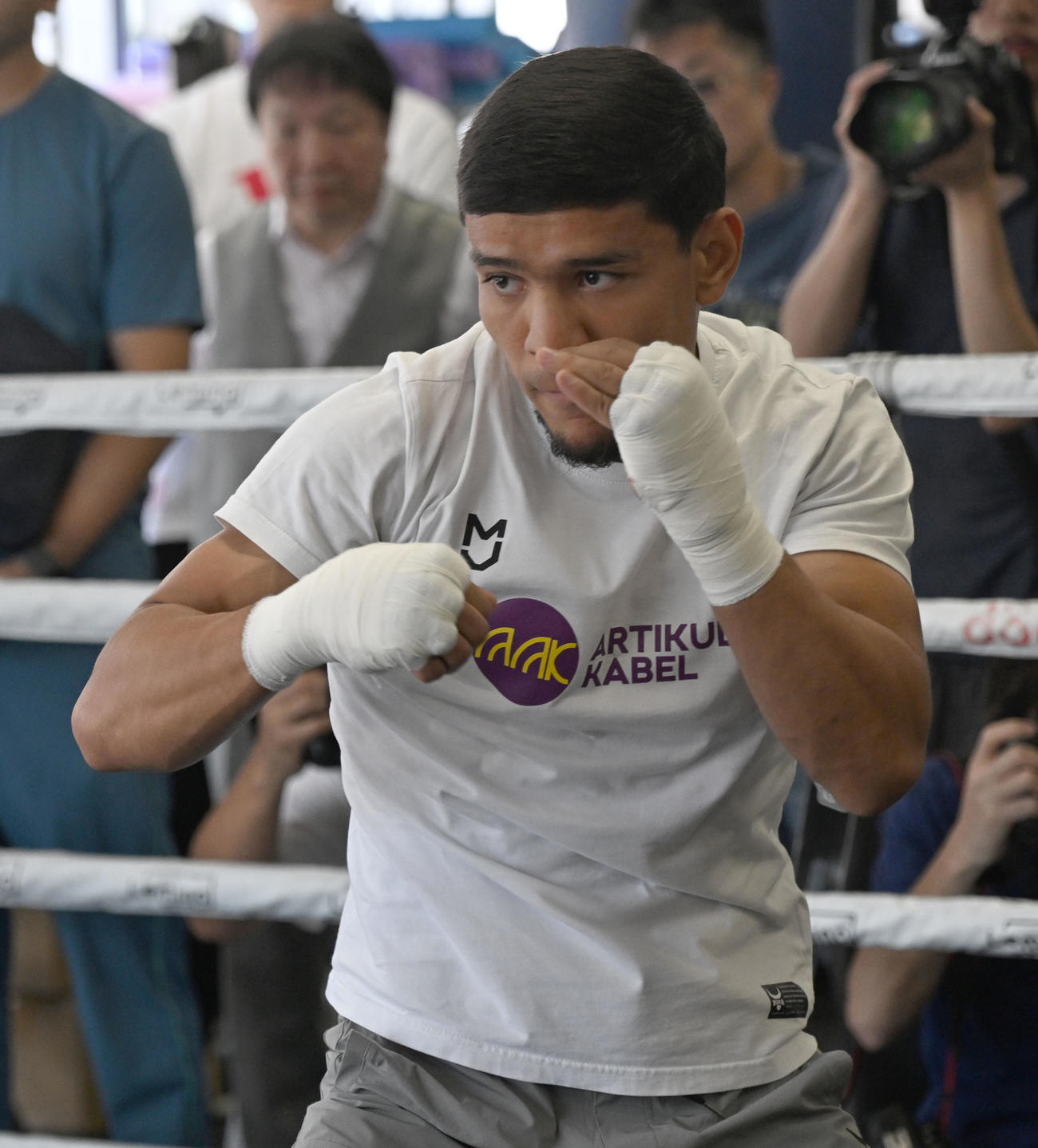 井上尚弥との対戦を控え、練習を公開したアフマダリエフ（2025年9月1日撮影）