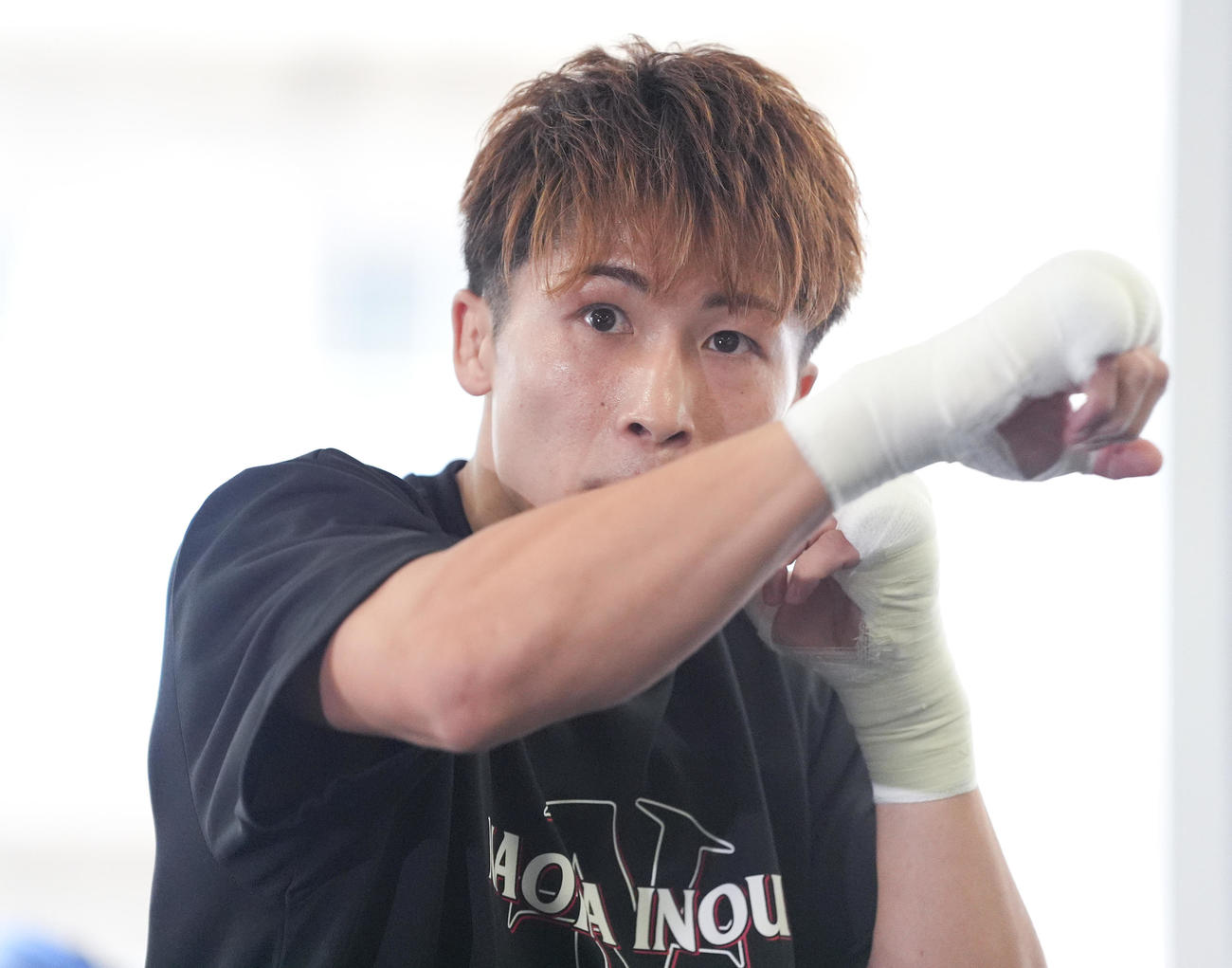 公開練習で汗を流す4団体統一スーパーバンタム級王者の井上尚（撮影・鈴木みどり）
