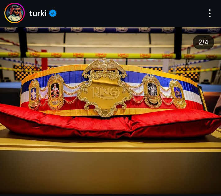 アルバレス－クロフォード戦で懸けられる約3000万円のザ・リング認定メガベルト（トゥルキ・アラルシク氏のインスタグラムから）