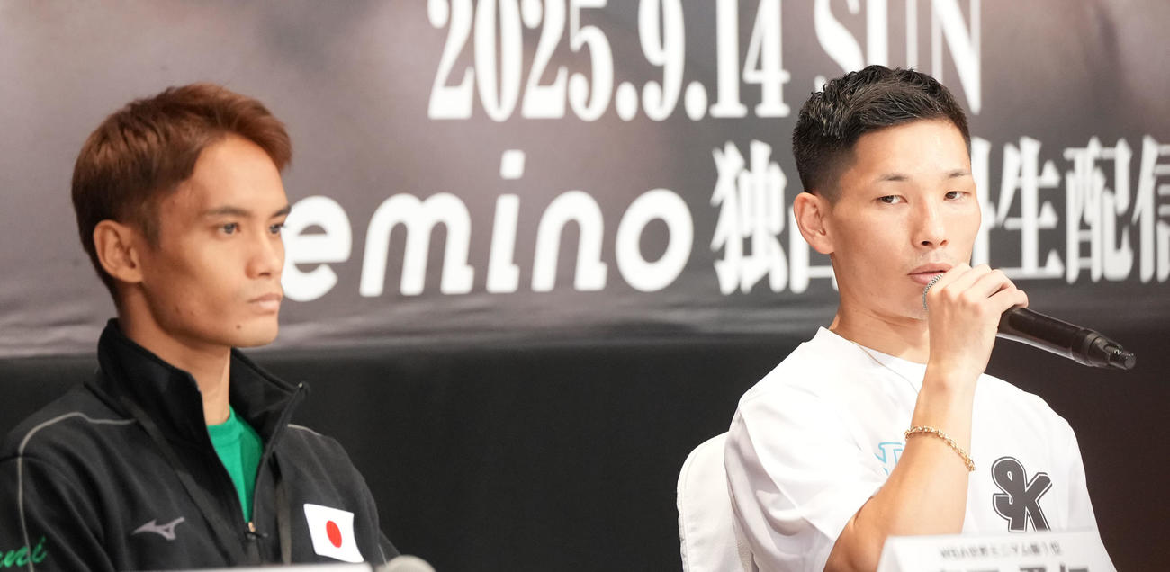 世界戦に向け会見する松本（右）左は高田勇仁（撮影・森本幸一）