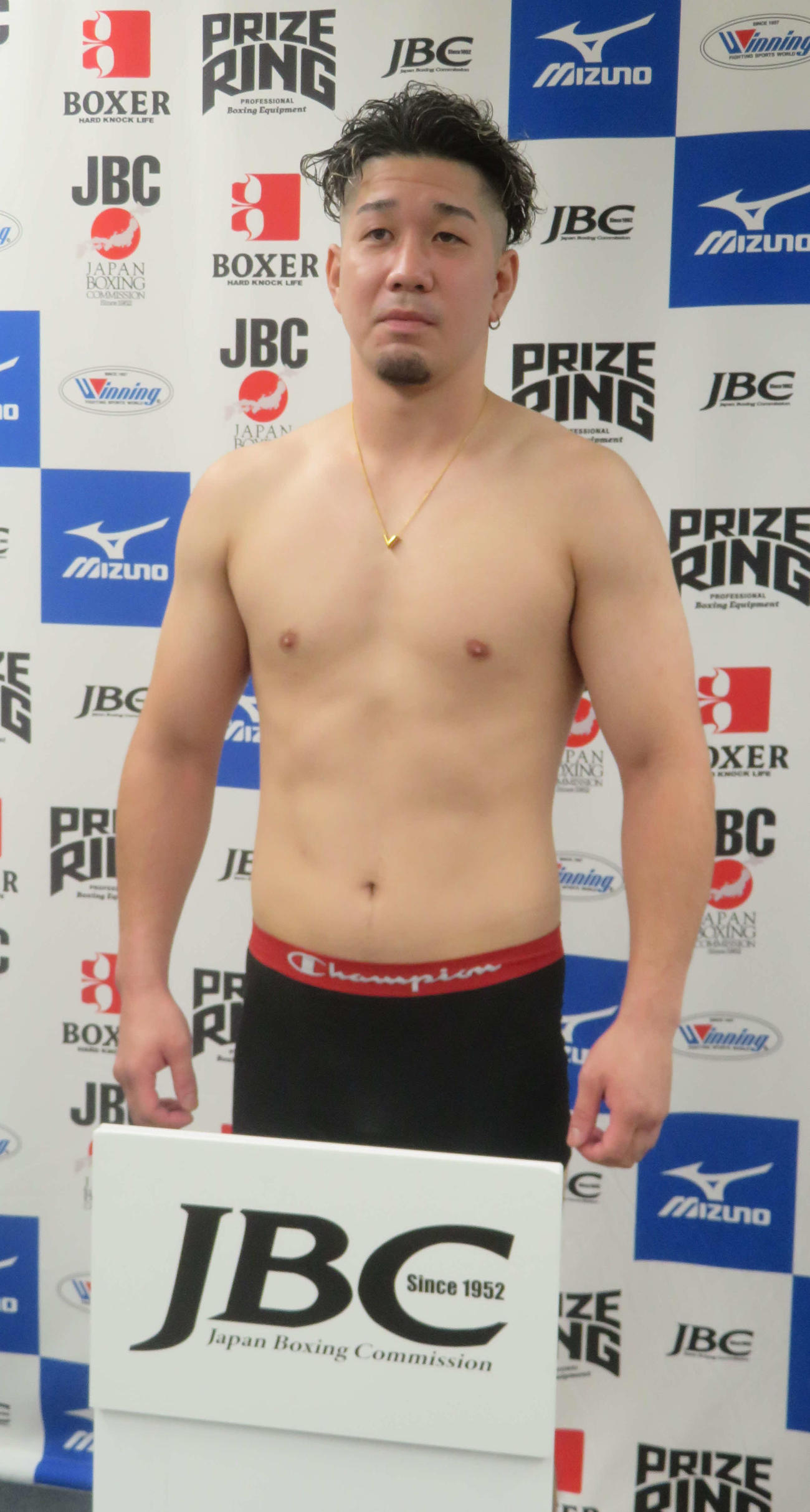 東日本新人王ミドル級準決勝へ計量クリアした谷口裕紀