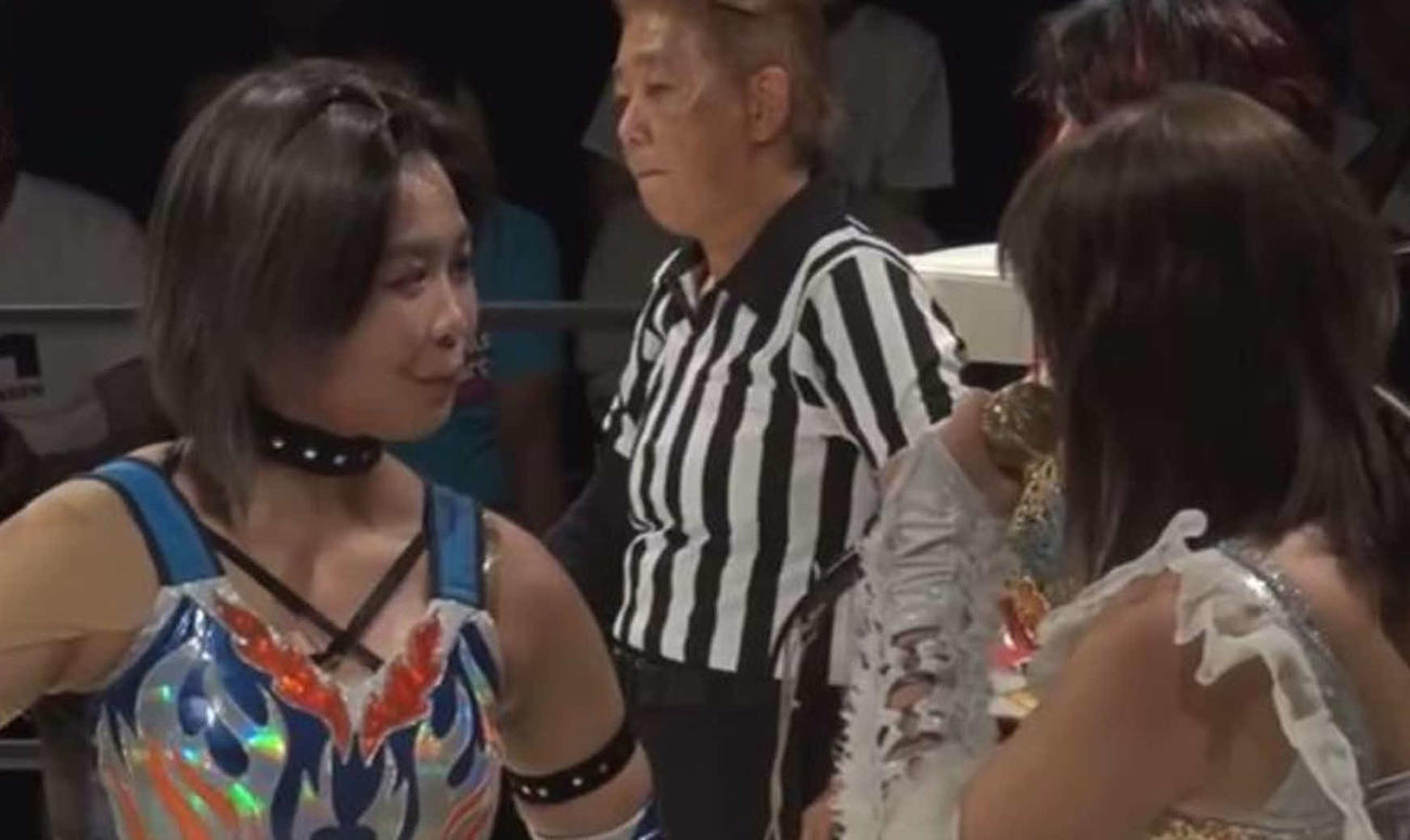 ラストマッチでタッグを組む「ミライサク」のMIRAI（左）と桜井麻衣（wrestle universe公式Xから）