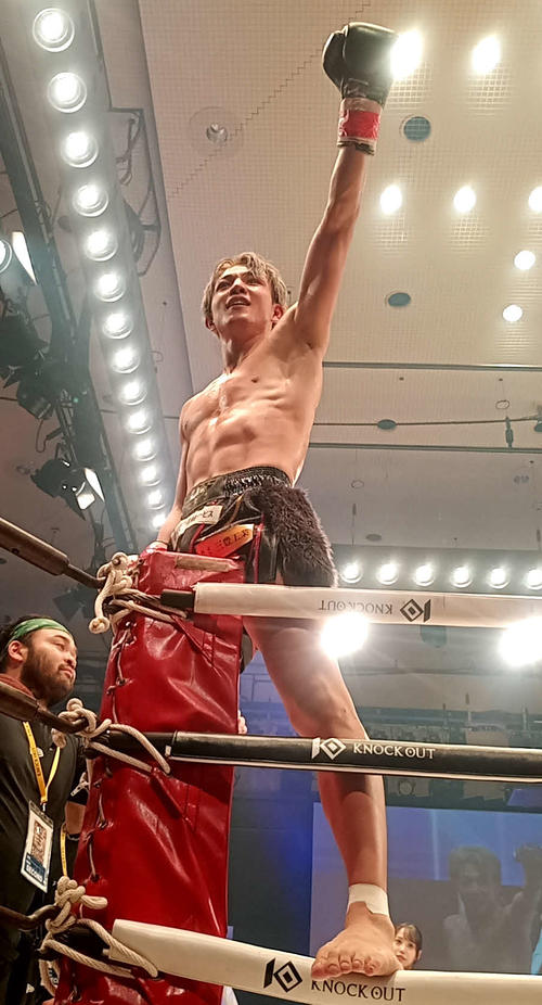 KNOCK OUT】元Krush王者玖村修平3回KO勝ち 2年前のリベンジへ「1
