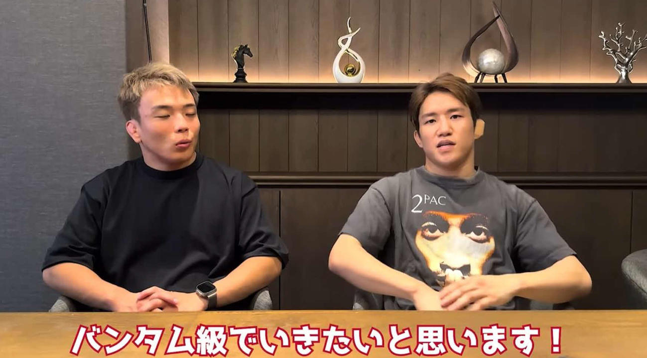 朝倉海（左）はYouTubeチャンネルの中でバンタム級転向を明言した