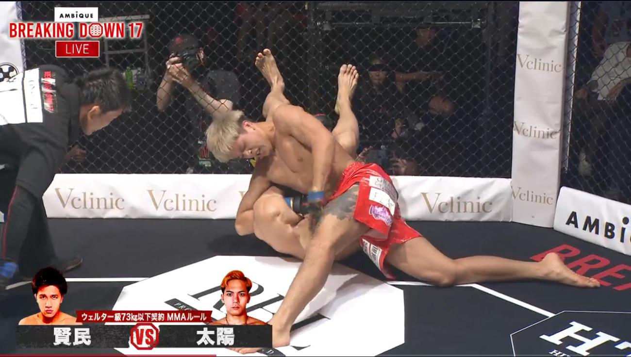 賢民が太陽にTKO勝ち（BreakingDown LIVEより）