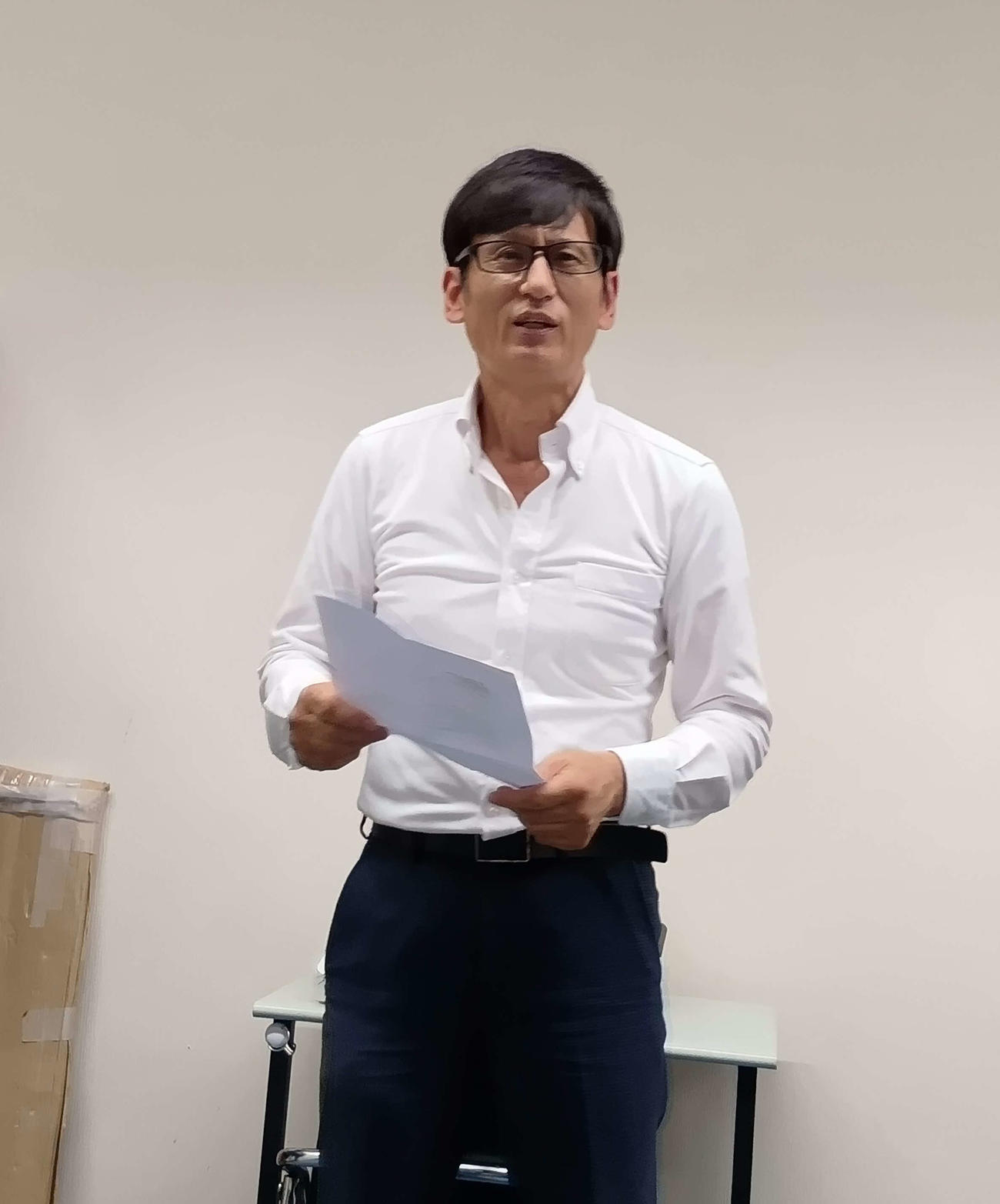 事故検証委員会からの中間報告を受けた対応を説明する日本ボクシングコミッションの安河内剛本部事務局長