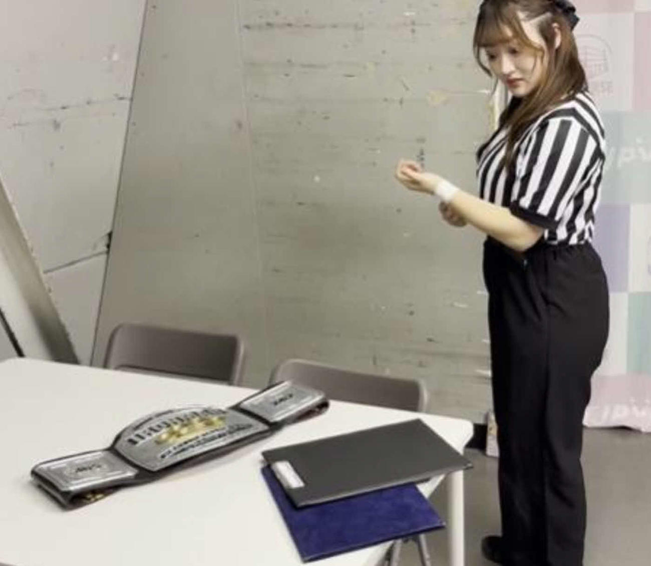 アイアンマン王座は「調印書」から「バインダー」へ移動