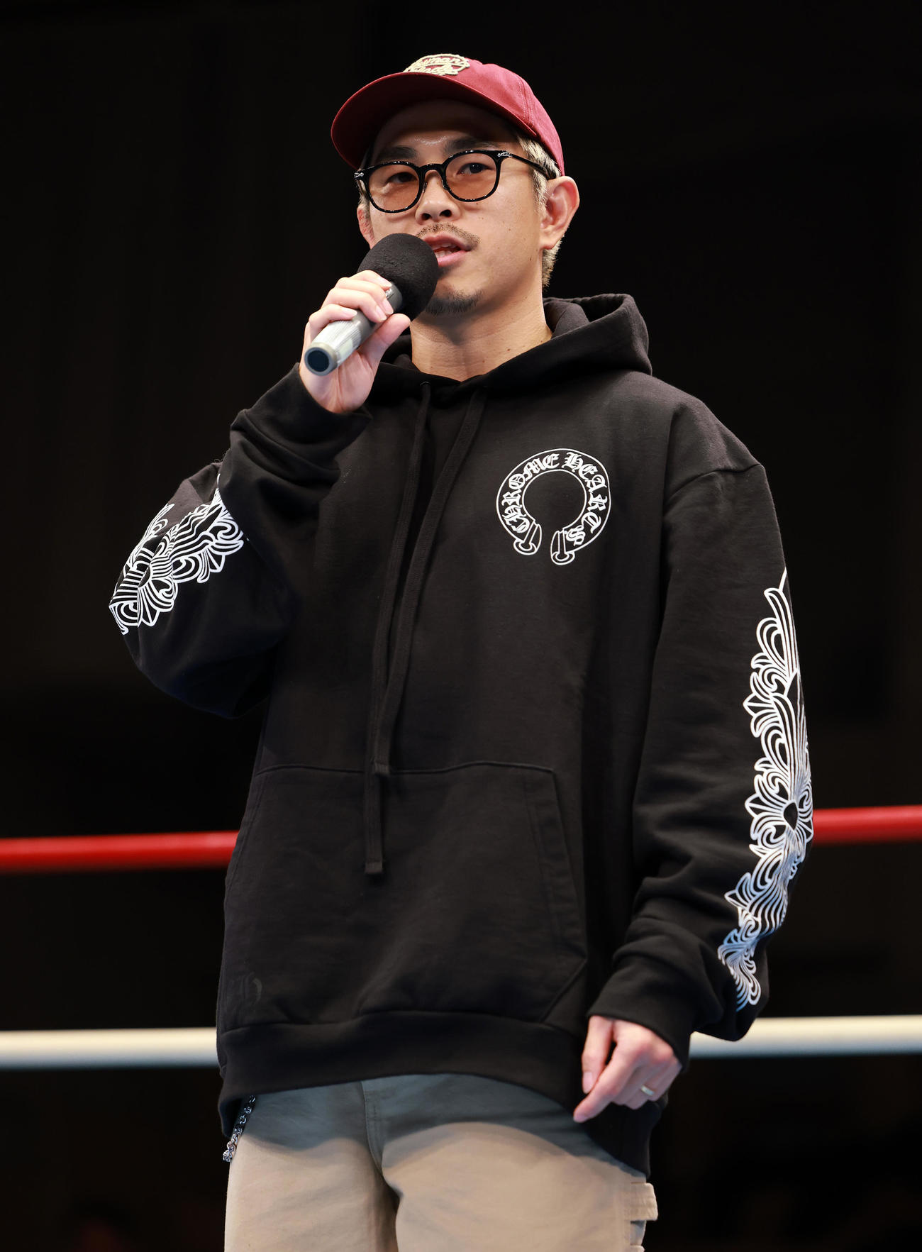 バンタム級転向を宣言した井岡（撮影・野上伸悟）