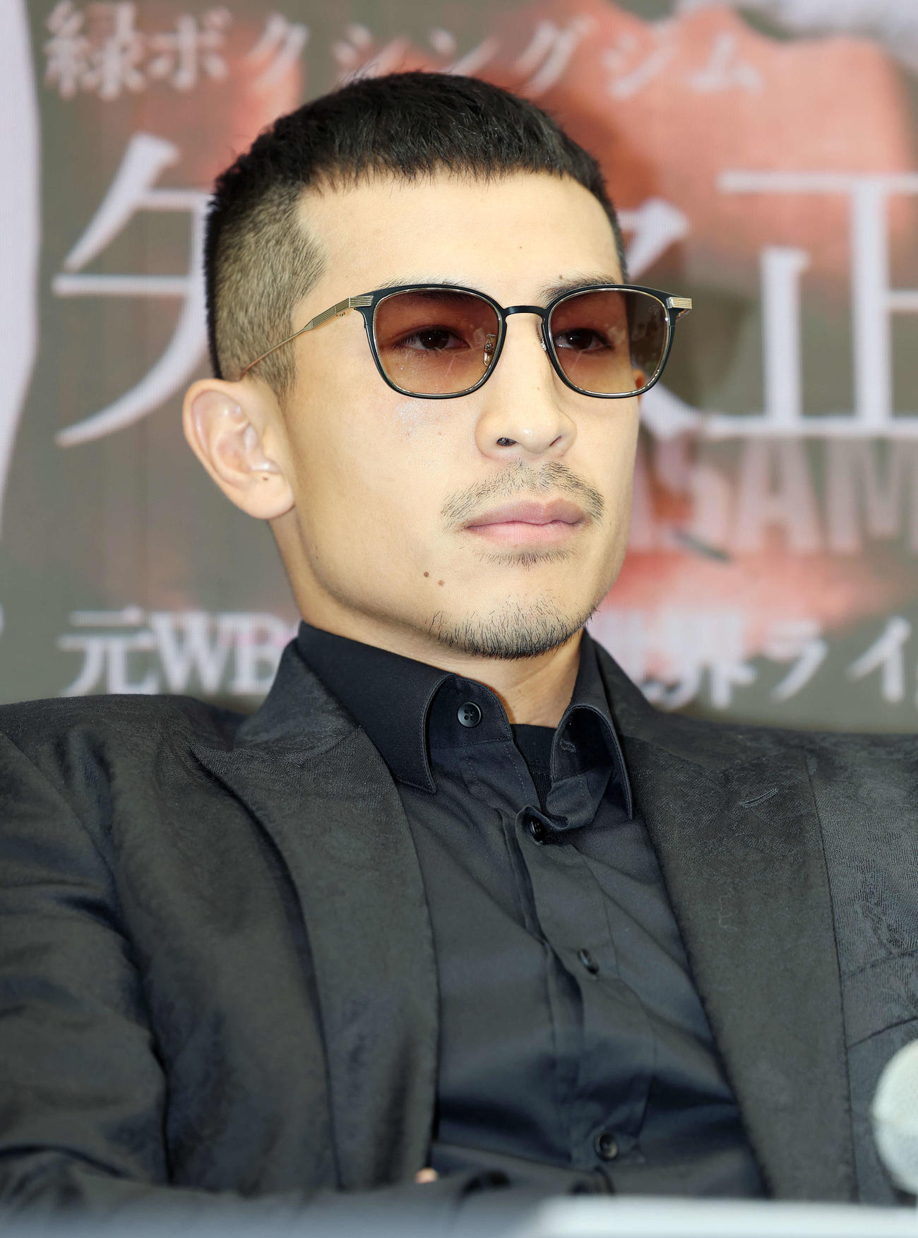 IBF世界フライ級タイトルマッチ発表記者会見に臨むIBF世界フライ級王者矢吹（撮影・宮地輝）