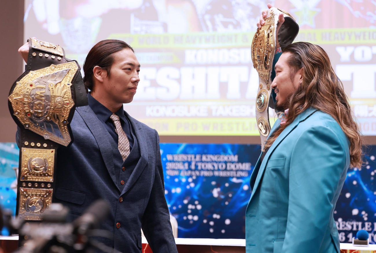 来年1月4日の東京ドーム大会で対戦するKONOSUKE TAKESHITA（左）と辻陽太（撮影・野上伸悟）