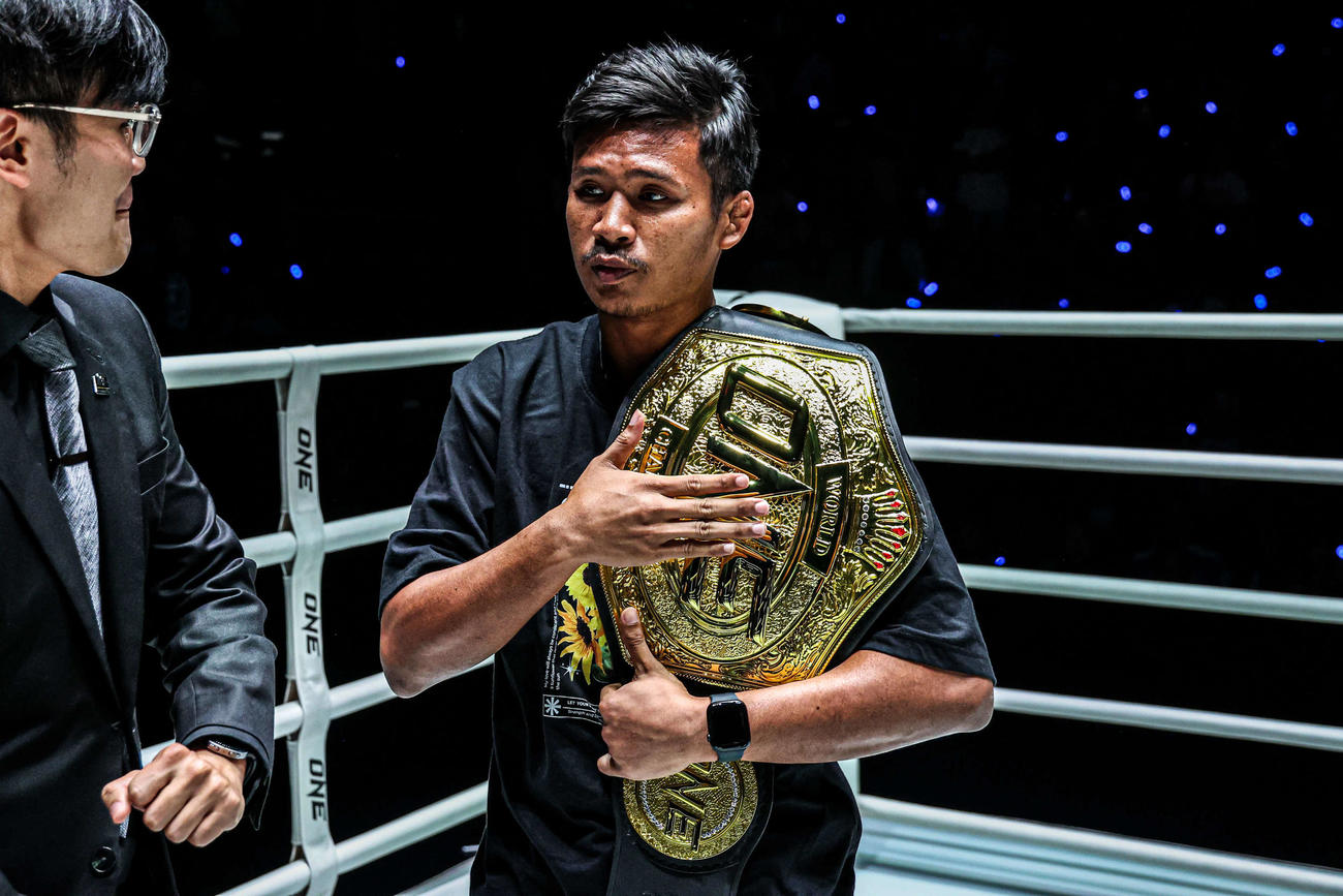 リングに登場し日本大会への意欲を語ったスーパーレック（C）ONE Championship