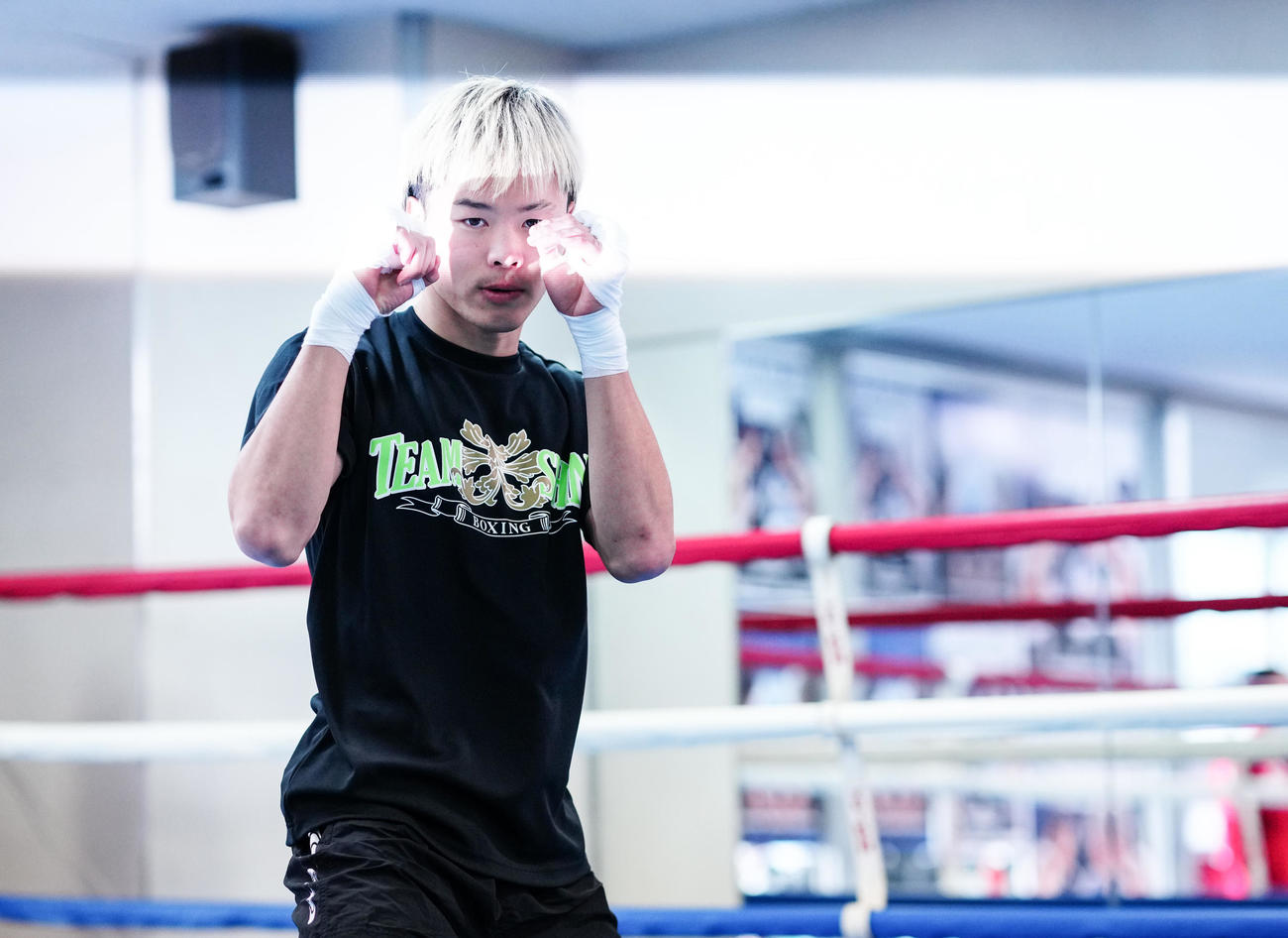 公開練習で汗を流す那須川（撮影・鈴木みどり）