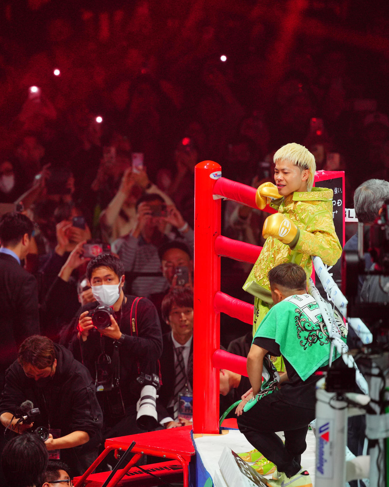 那須川天心対井上拓真　入場する那須川（撮影・垰建太）