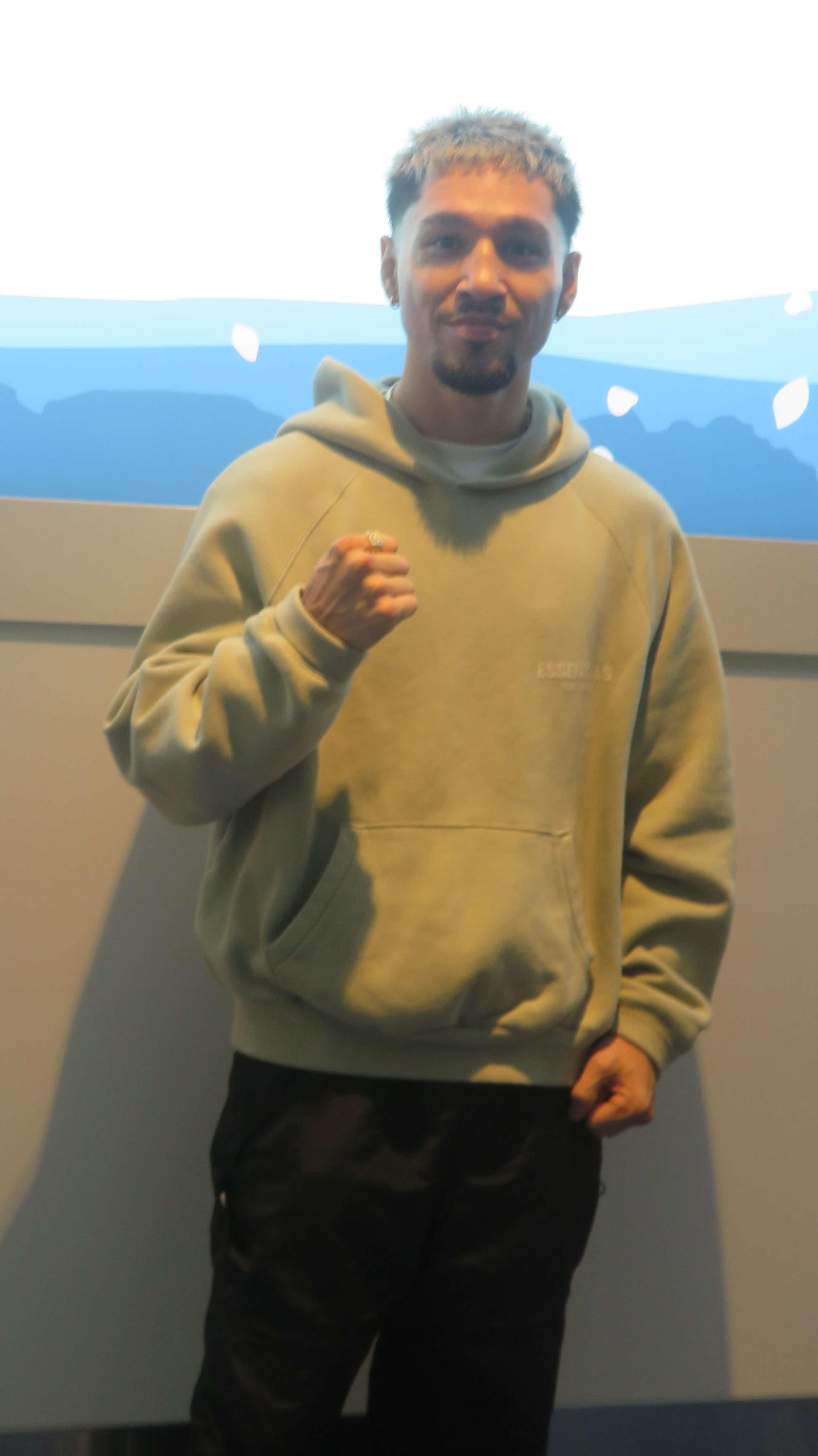 17日の4度目防衛戦のために来日したWBO世界フライ級王者アンソニー・オラスクアガ