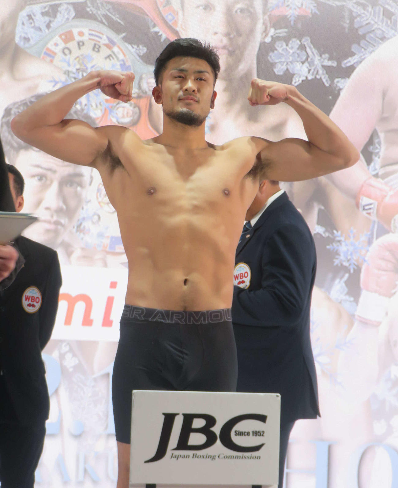 プロ2戦目でのアジア2冠王座挑戦へ、計量クリアした東京五輪男子ミドル級代表の森脇唯人