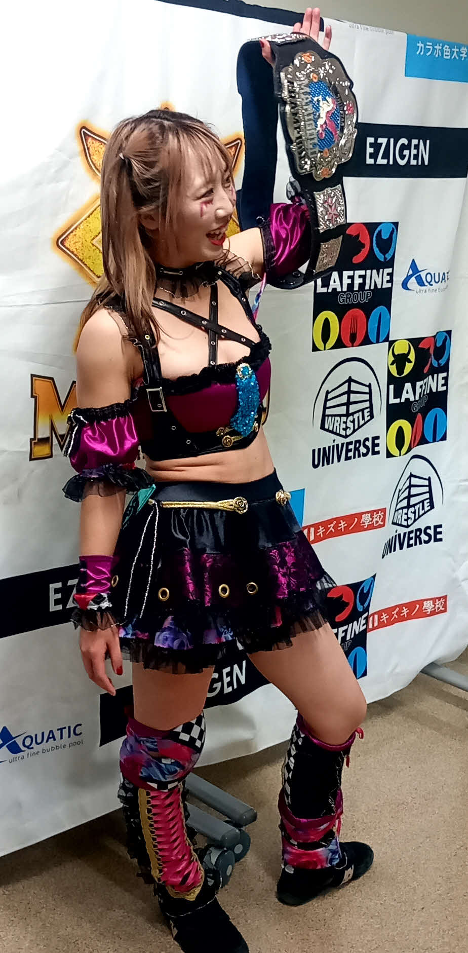 勝利後、余裕の表情の松井珠紗