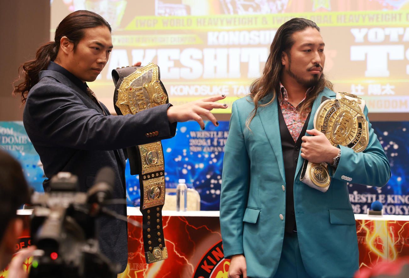 1・4東京ドームで対戦するKONOSUKE TAKESHITA（左）と辻陽太（2025年撮影）