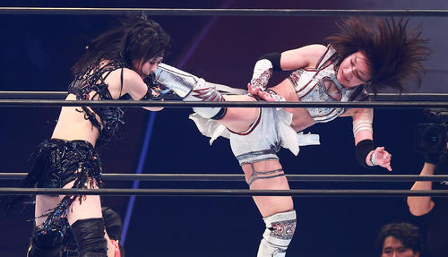 【スターダム】朱里が初防衛&2冠王座「女子って面白いなとか、興味持ってもらえたらうれしい」 - プロレス : 日刊スポーツ