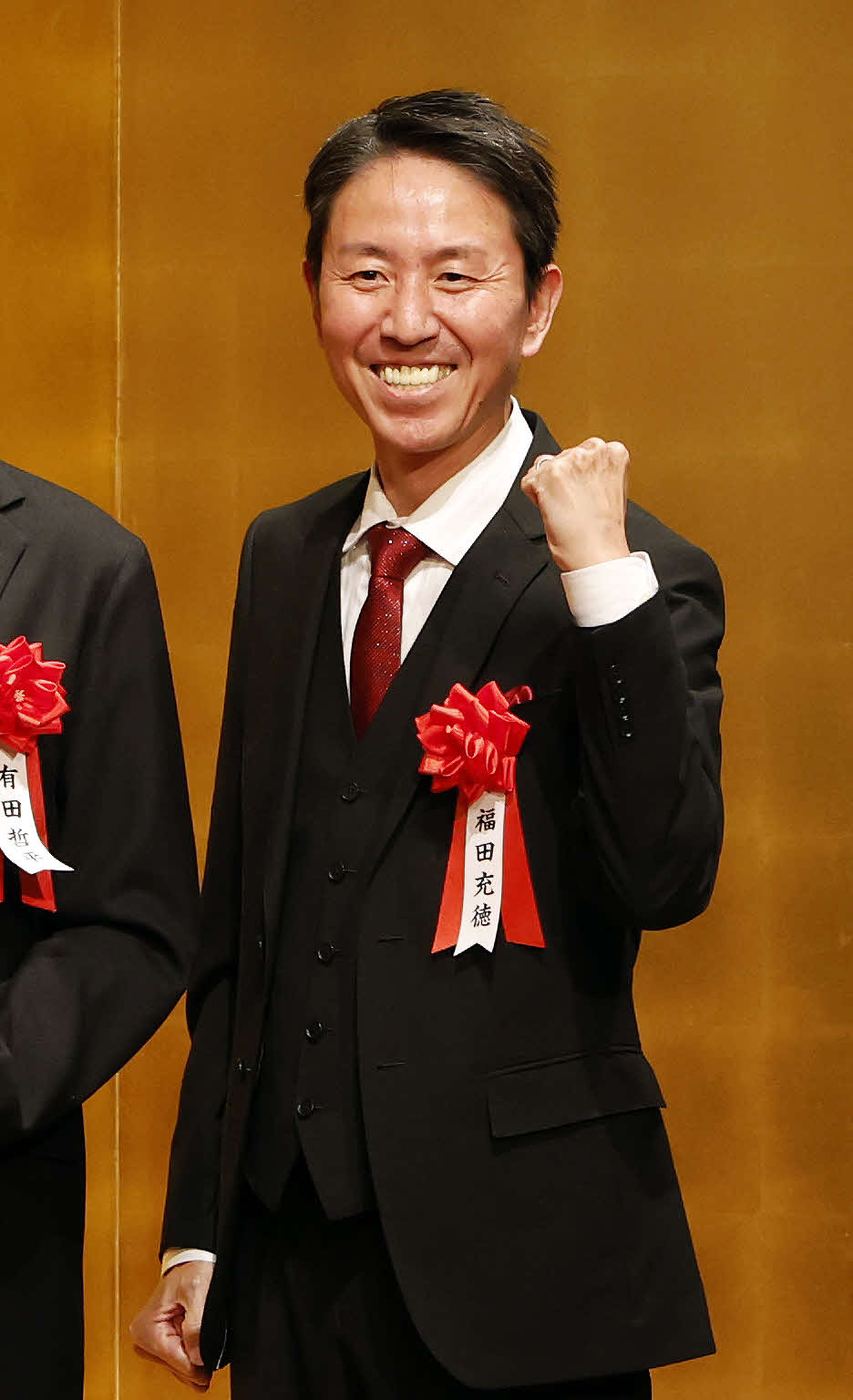 「東京スポーツ新聞社制定2025年度プロレス大賞　Supported byにしたんクリニック」授賞式に登壇したチュートリアルの福田充徳（撮影・山本朝陽）