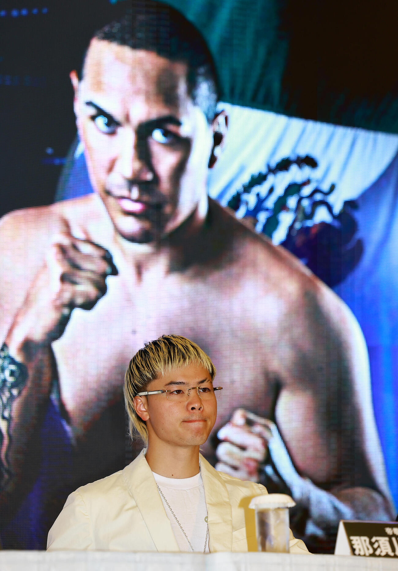 エストラダとのWBC世界バンタム級挑戦者決定戦を発表した那須川（撮影・野上伸悟）