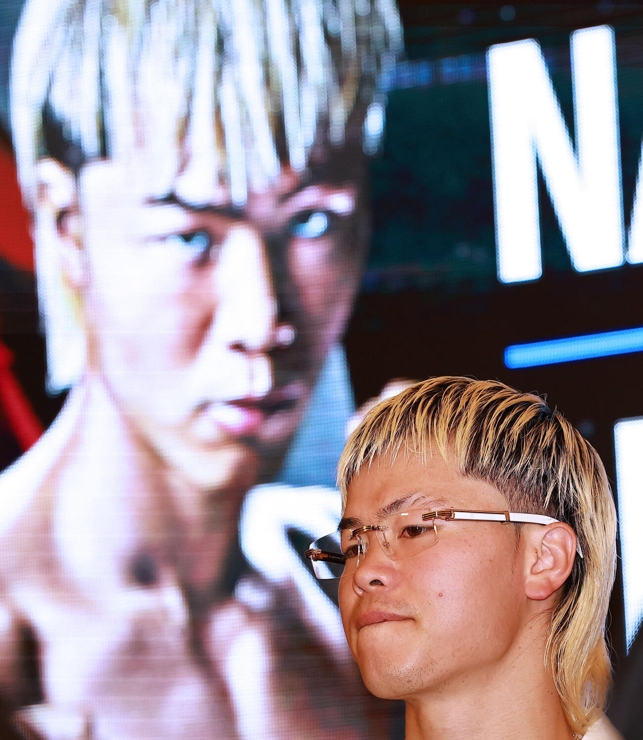 エストラダ（後方）とのWBC世界バンタム級挑戦者決定戦を発表した那須川天心（撮影・野上伸悟）