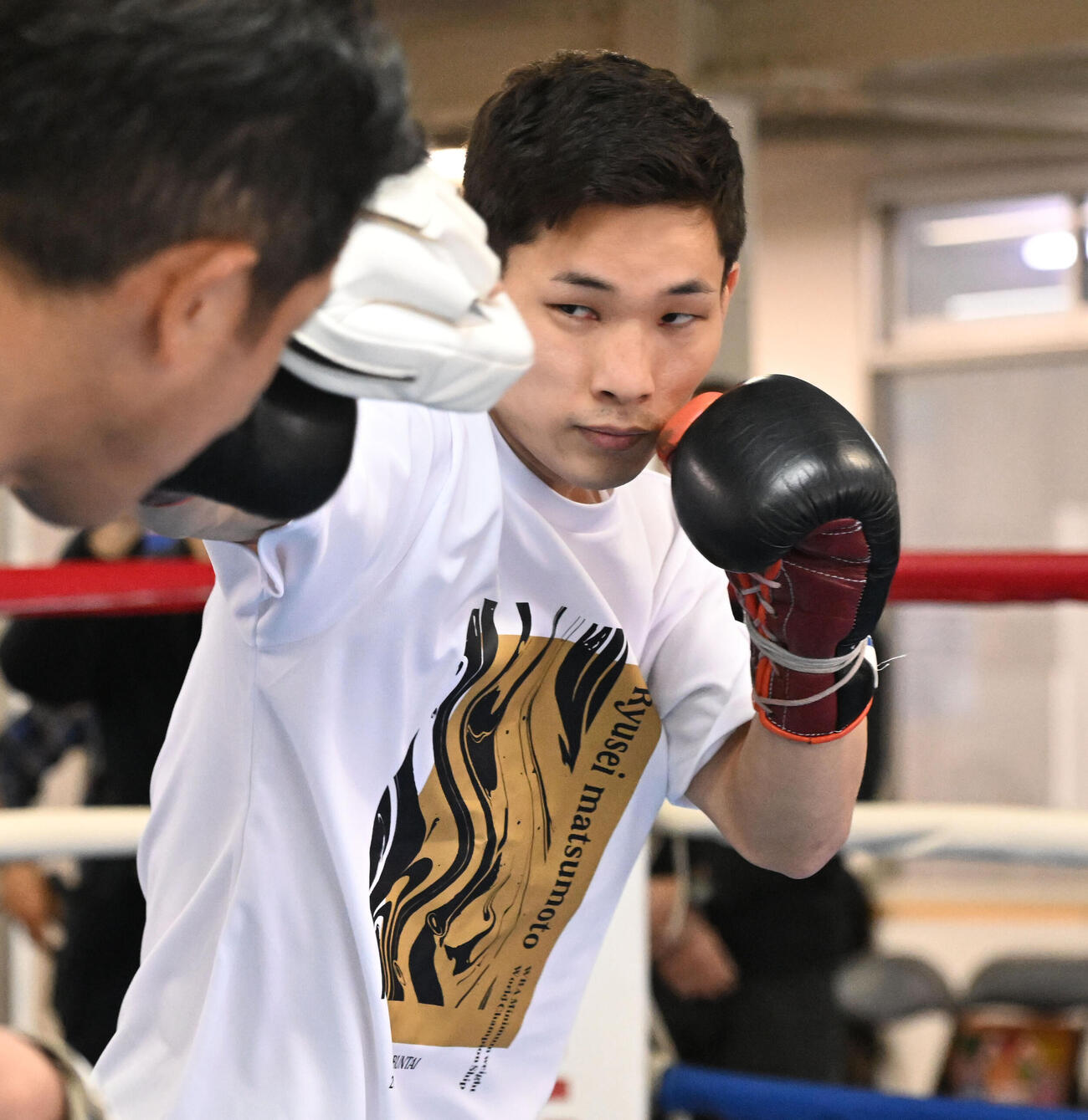 練習を公開した松本（撮影・千葉一成）