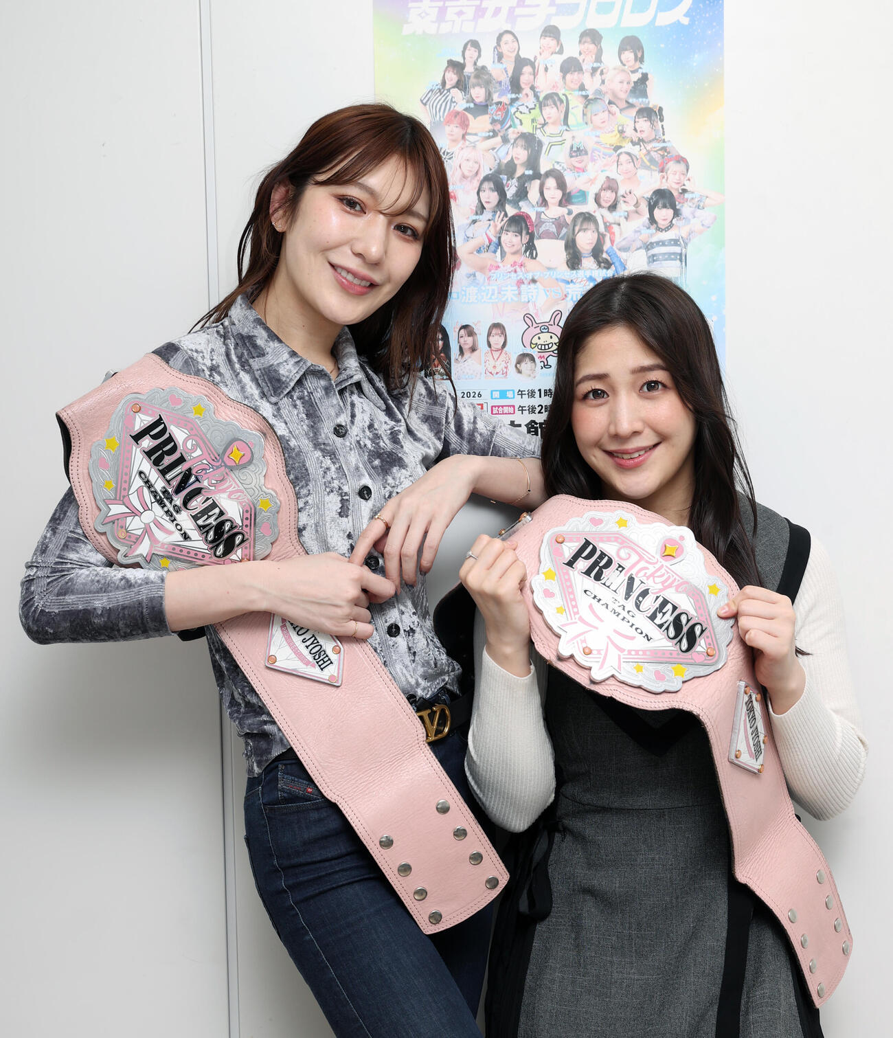 プリンセスタッグ王者の上福ゆき（左）、上原わかなは王座防衛を誓った（撮影・柴田隆二）