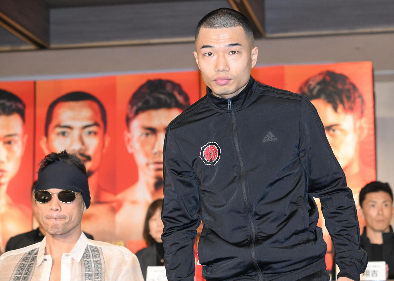 U－NEXT BOXING.5の記者会見に臨む増田（右）とドネア（撮影・千葉一成）