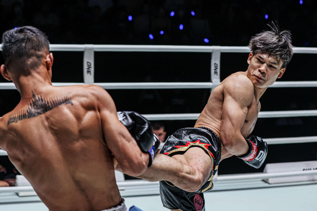 後ろ回し蹴りでダウンを奪った陽勇（C）ONE Championship