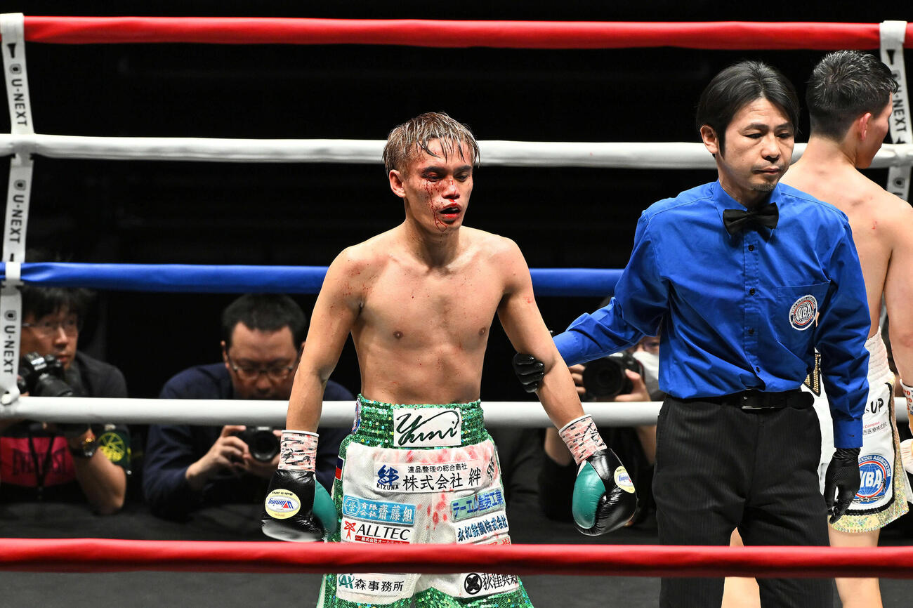 7回、ドクターチェックを受ける高田（撮影・滝沢徹郎）