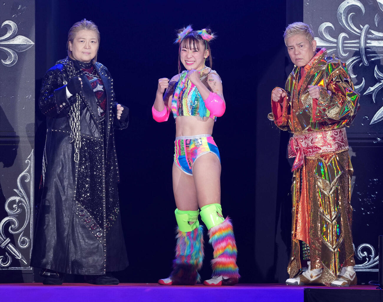 堀田祐美子（左）と神取忍と組んで6人タッグマッチに出場したフワちゃん（中央）（撮影・たえ見朱実）