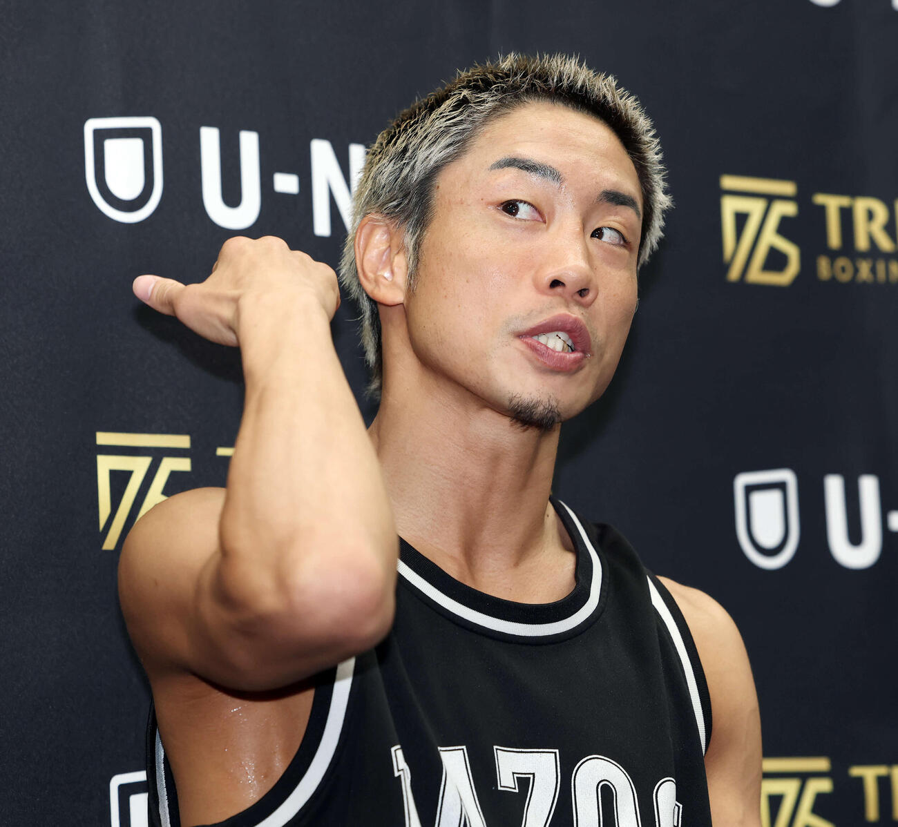髪の毛を染めた谷口（撮影・宮地輝）