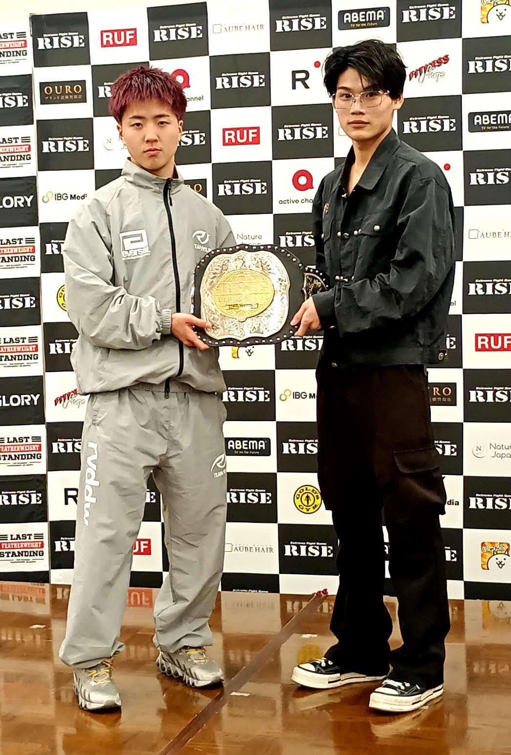 53キロのベルトをかけて戦う那須川龍心（左）と長谷川海翔