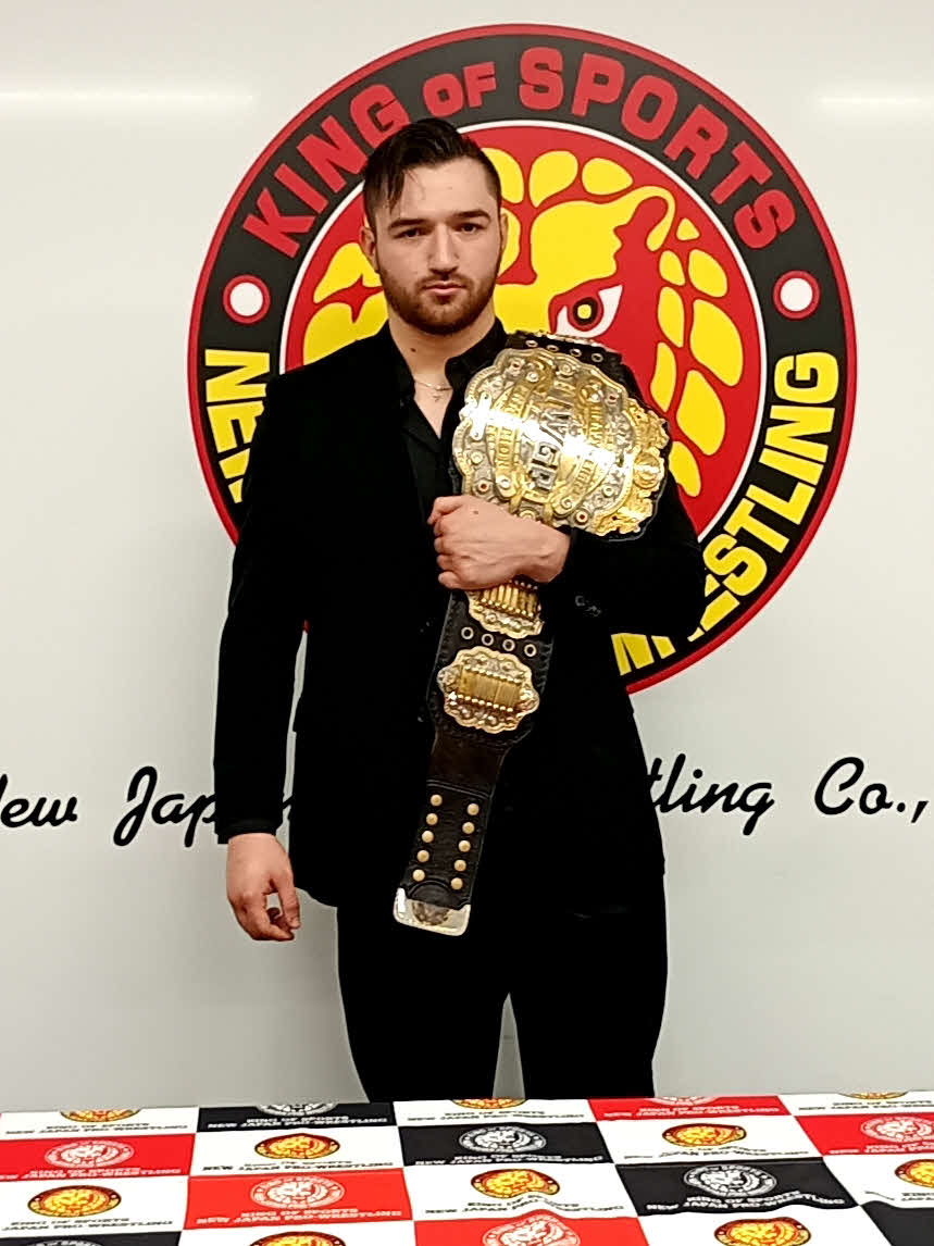 新たにIWGPヘビー級王者となったカラム・ニューマン