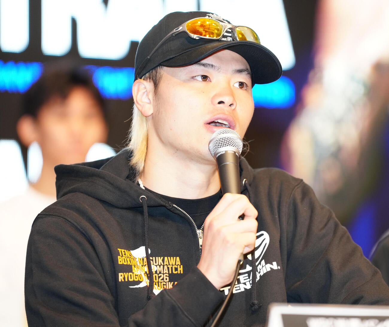 WBC世界バンタム級挑戦者決定戦に向け、会見に臨む那須川（撮影・鈴木みどり）